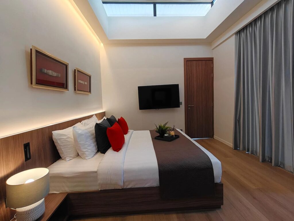Aileen Villas Layan, 5
