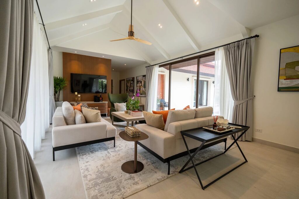 Laguna Homes 57/20, 10