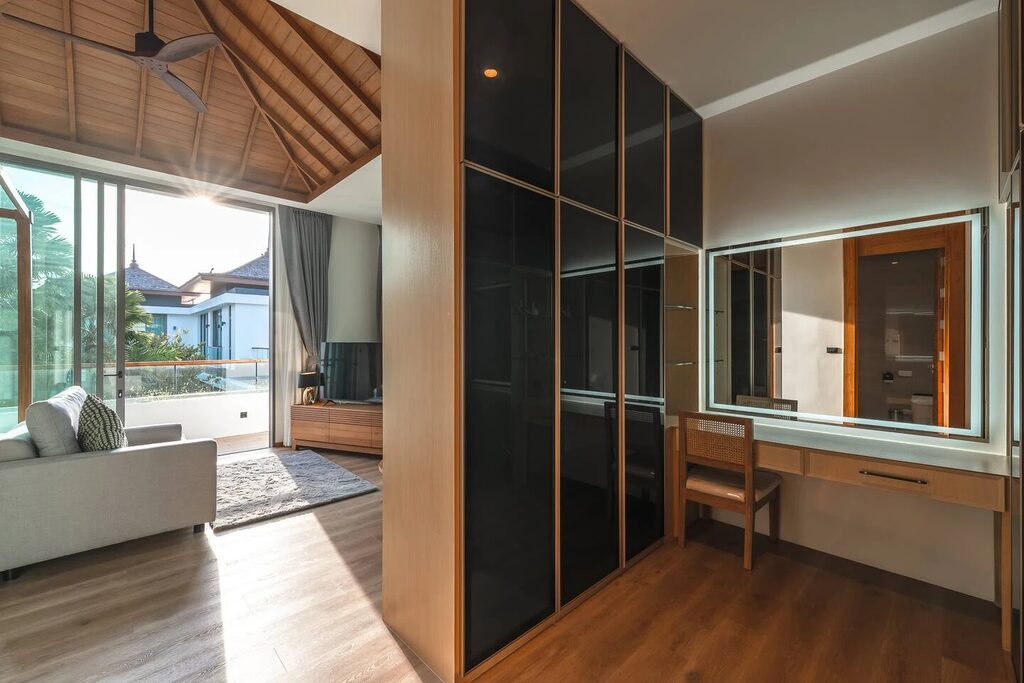 Teak, 4